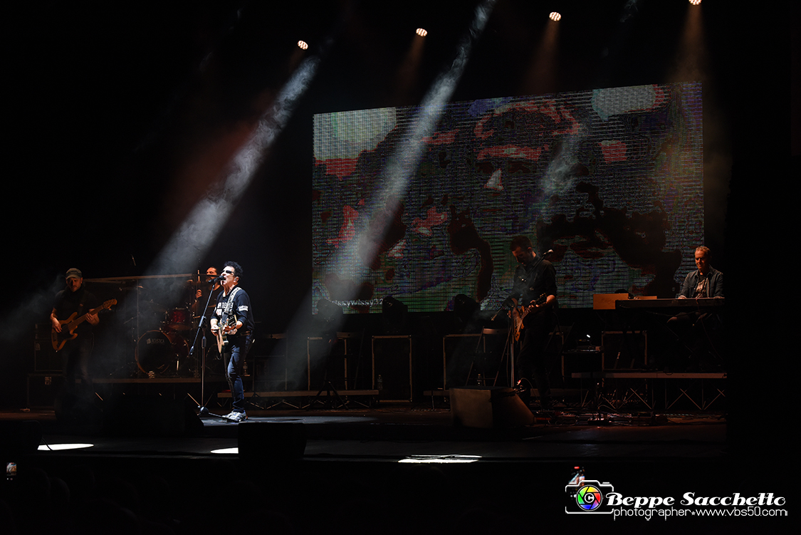 VBS_4195 - Concerto Edoardo Bennato - Peter Pan Rock 'n' Roll Tour.jpg